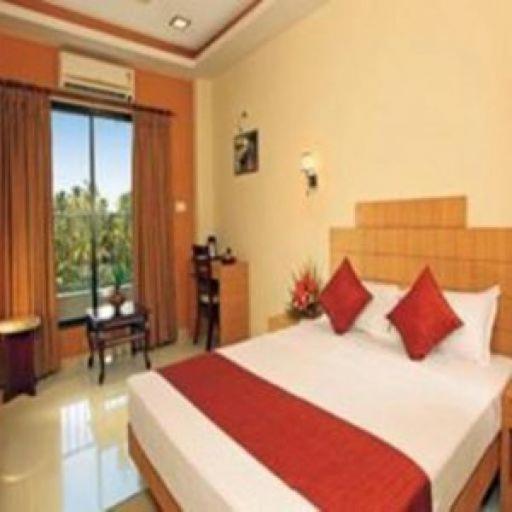 Royal Riviera Hotel Кумараком Екстериор снимка